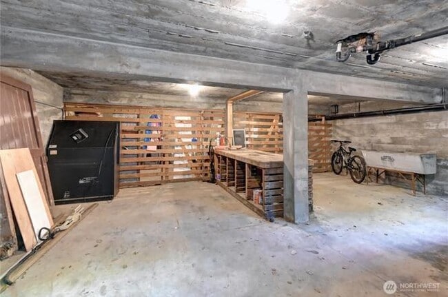 Building Photo - 115 S Kelsey St