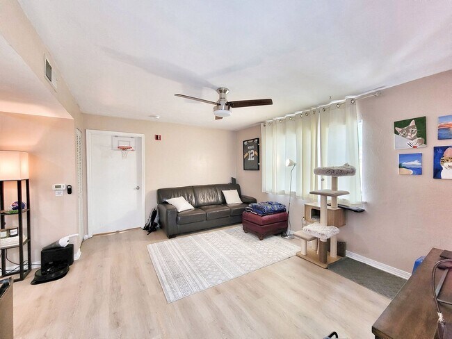 Photo - Campus Edge #708