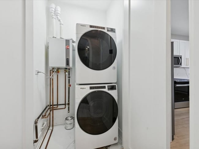 Photo - 2818 W Fletcher St Unit 1