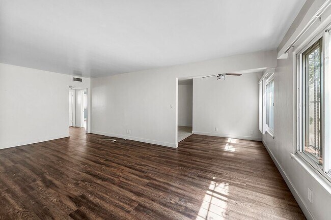 Photo - 10618 Crenshaw Blvd Unit 3