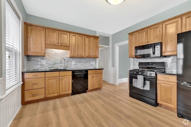 Building Photo - 6 Bellflower St Unit 2 Rental