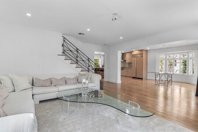 Photo - 306 Cordova Rd