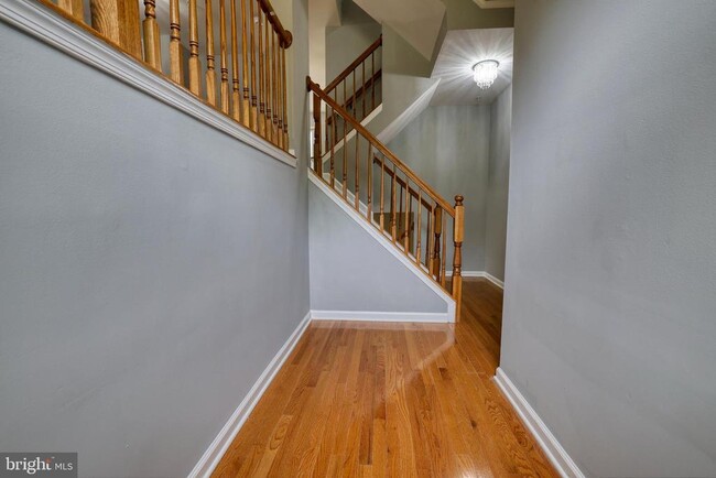 30 Flaxleaf Ct