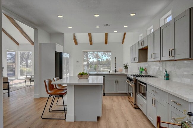 Photo - 3 Bedroom, 2.5 Bath Golf Course Home in Guard-Gated Canyon Gate
