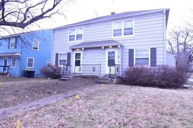 Photo - January FREE On This 2 Bedroom 1 Bath Duplex