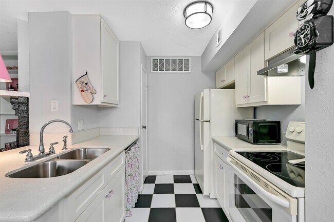 1500 Bay Area Blvd Unit 346