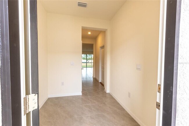 Photo - 33027 Tulip Petal Ln