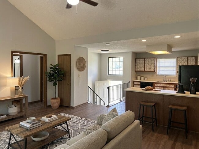 827-827 N 89th Ct Unit 827