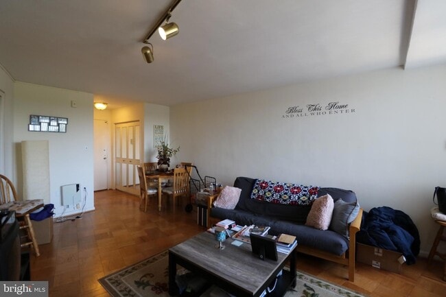 10500 Rockville Pike Unit 1228