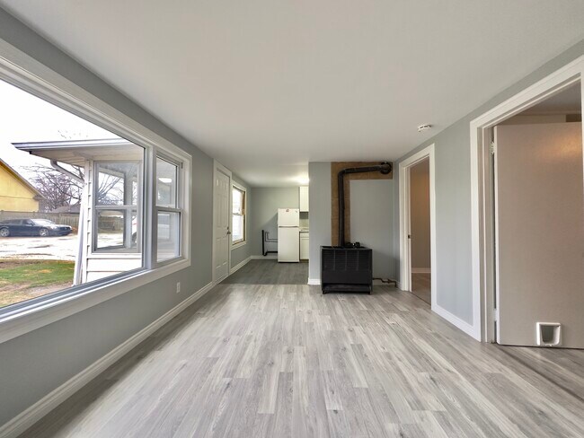 Photo - Charming Cottage-Like Belle River Home