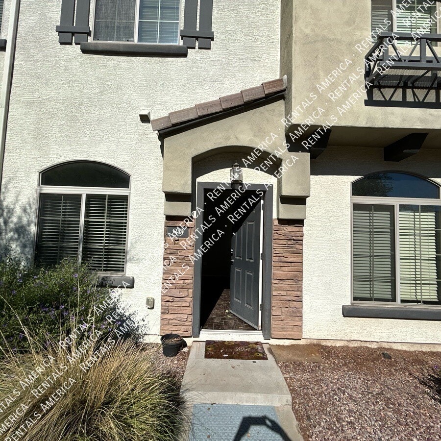 Photo - 2727 N Price Rd Unit 89