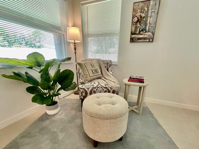 Photo - 342 Parkview Dr