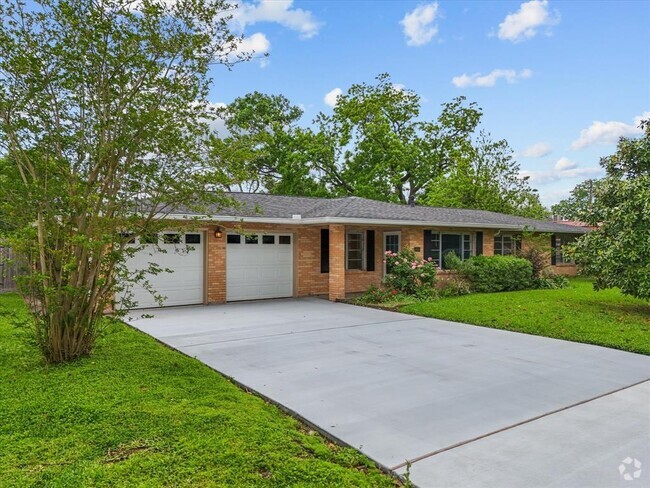 Building Photo - 8014 Dellanera Rd Rental