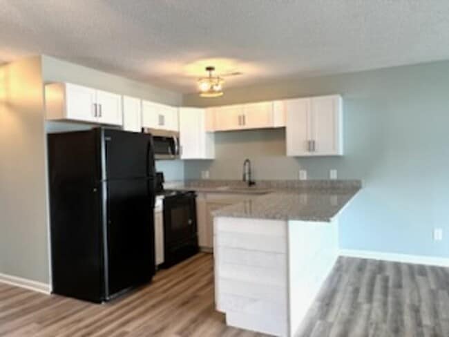 Photo - Fairway Village Beautifully Upgraded Condo (Island Green)