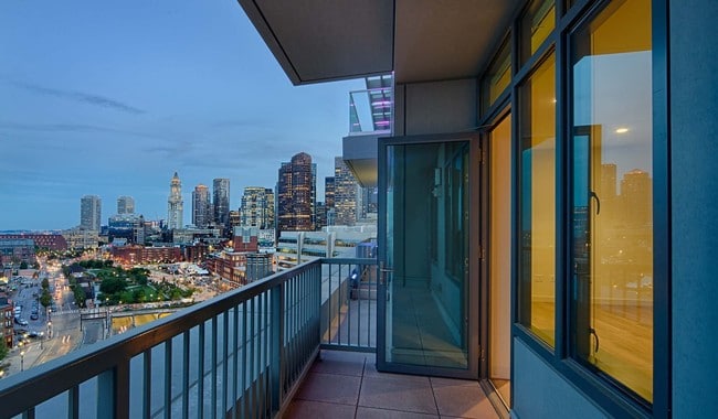 Amazing balcony views of the city