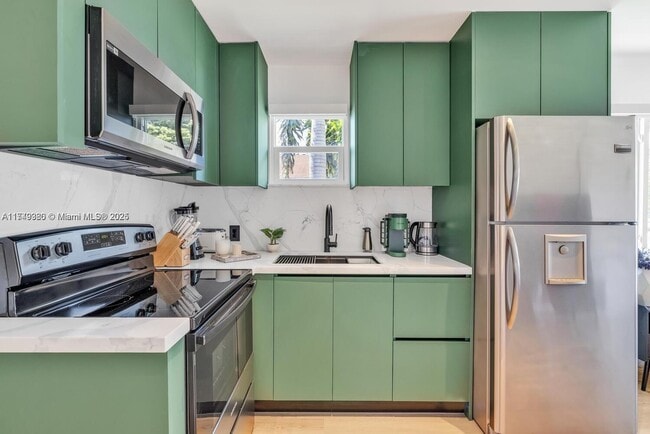 Photo - 105 SW 4 Ave