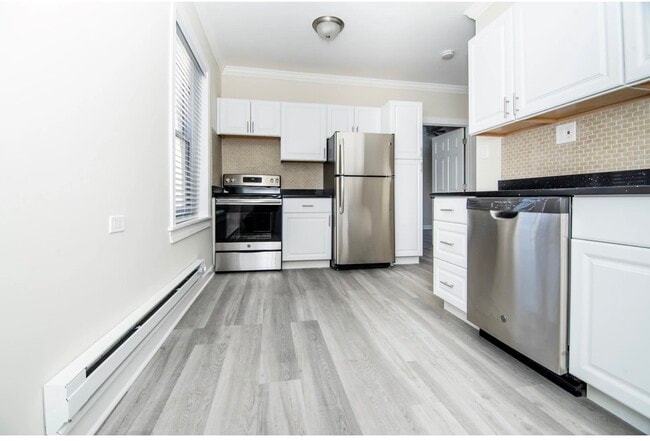 Photo - 648.5 W Roscoe St Unit 1N