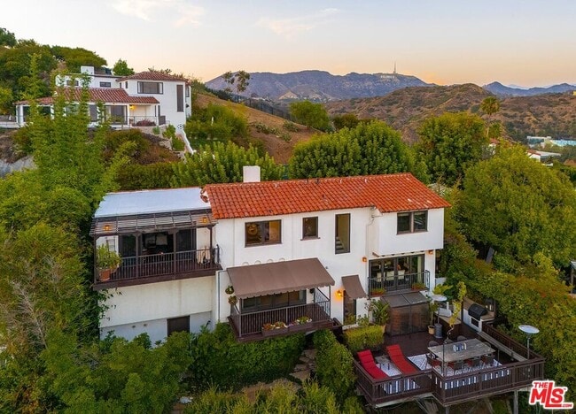 Photo - 6910 Los Tilos Rd