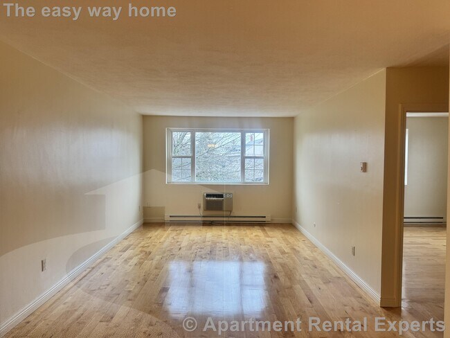 Building Photo - 21 Franklin St Unit #13