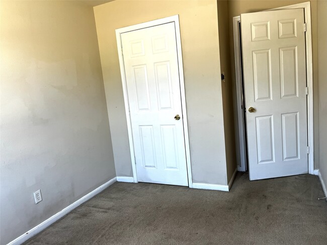 Photo - 11807 Chetman Dr Unit B