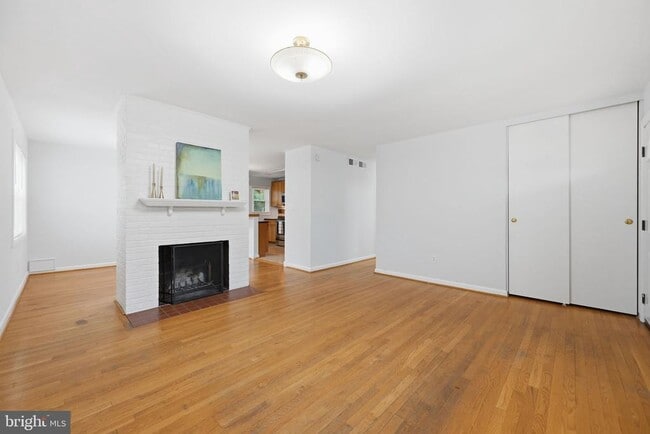 Photo - 3908 Braddock Rd