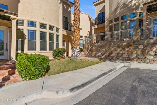 Photo - 5939 Bandolero Dr Unidad F