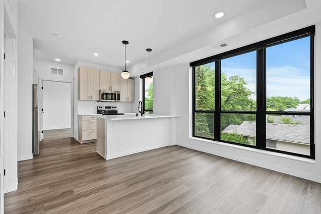 Unit 300-4 - Sawyer Apartments