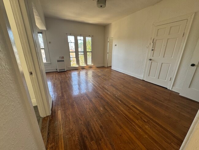 206 N New Hampshire Ave Unit 12