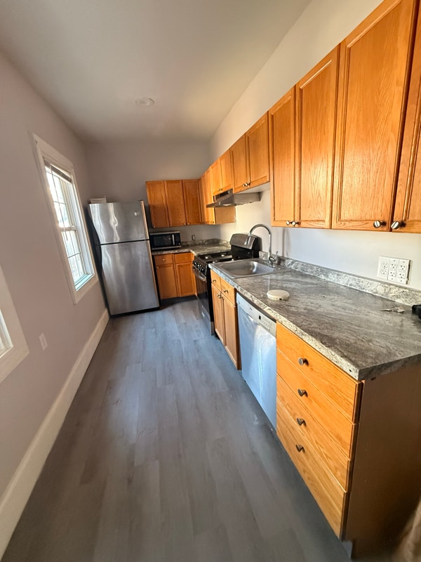 Photo - 293 Point St