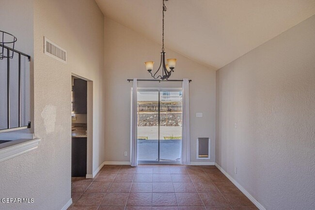 Photo - 5717 Saplinas Rd