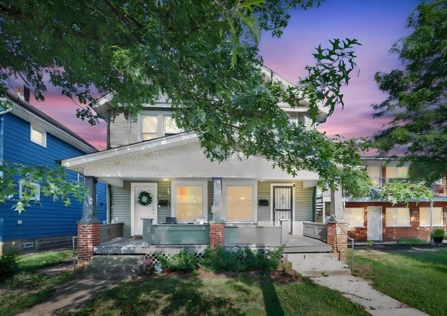 Photo - 2475 Indianola Ave