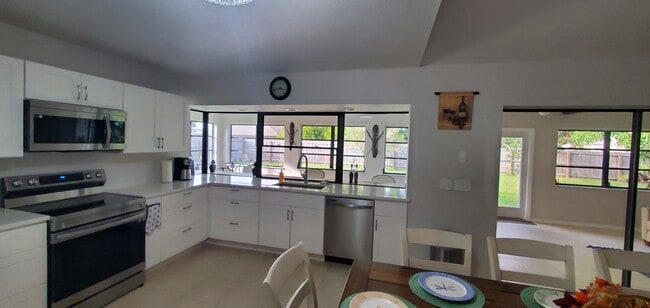 Photo - 2297 SE Trillo St