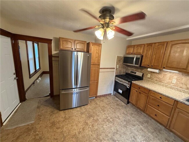 Photo - 1 Drolet Ave