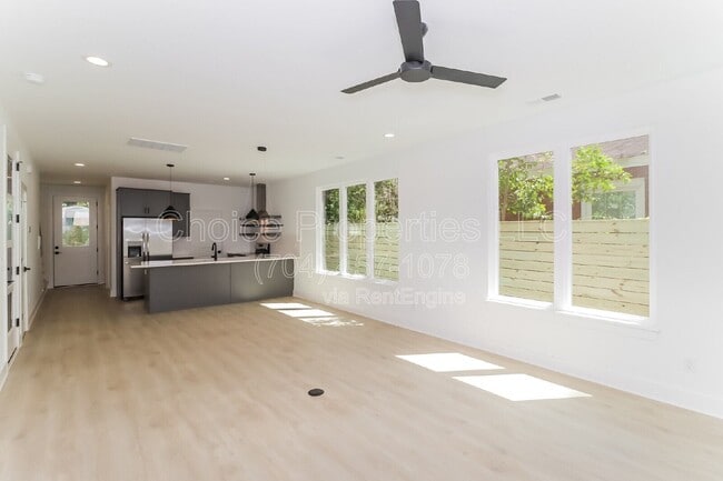 Photo - 422 Sylvania Ave