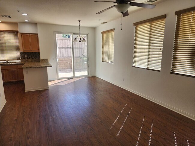Photo - 25176 Crest Haven St