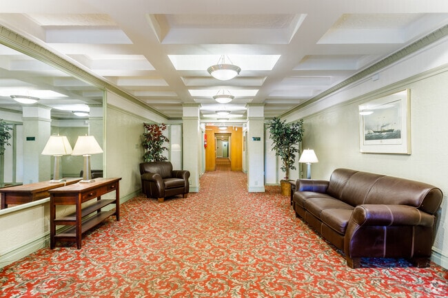 Forest Plaza Apartments