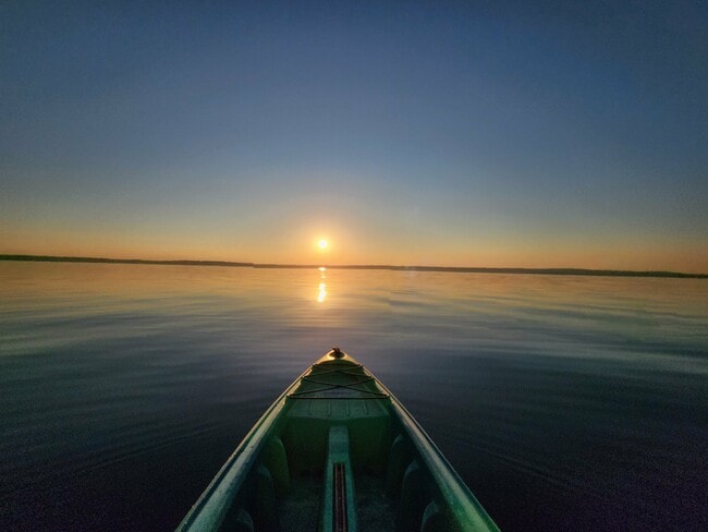 Photo - 19118 Soundview Dr NW