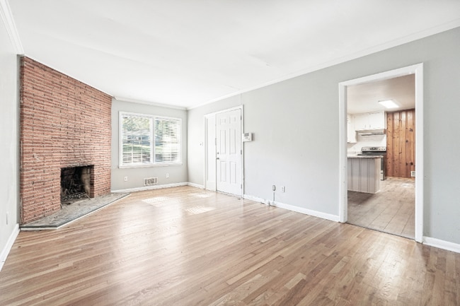 Photo - 2071-2073 E Roxboro Rd NE Unit 2073 A