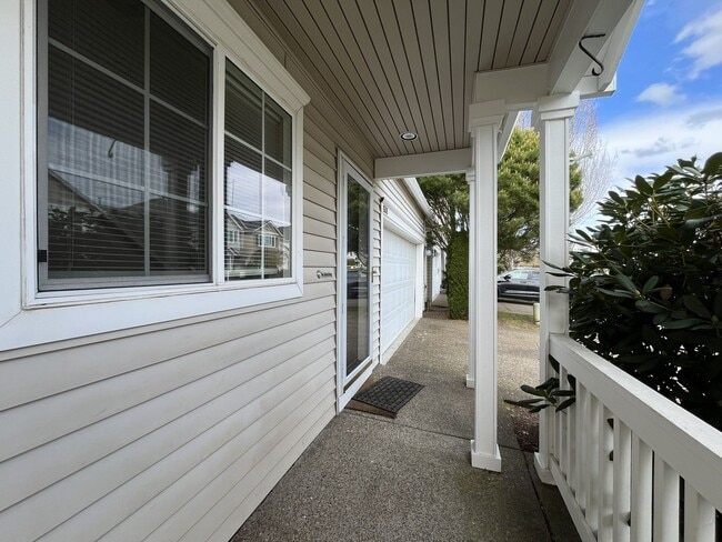 Photo - Beautiful Bethany 3 Bedroom Near Parks & Schools!