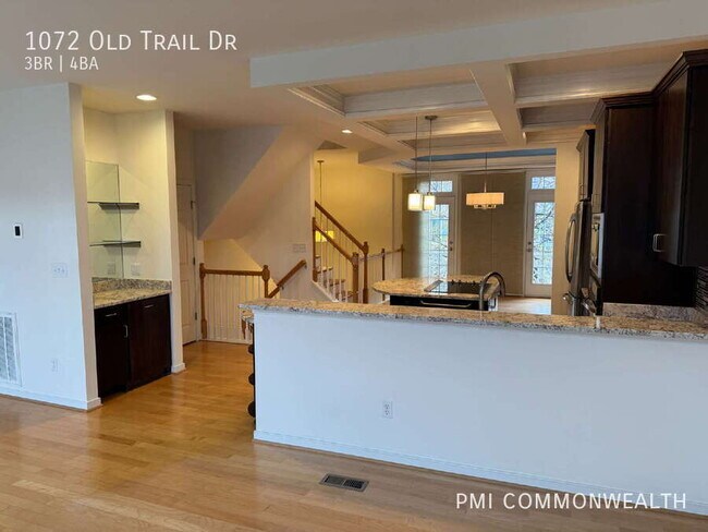 Photo - 1072 Old Trail Dr