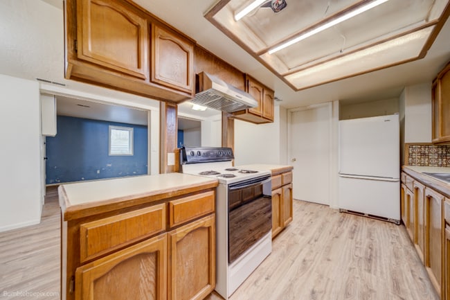 Photo - 101 E Miller Ave Unit B