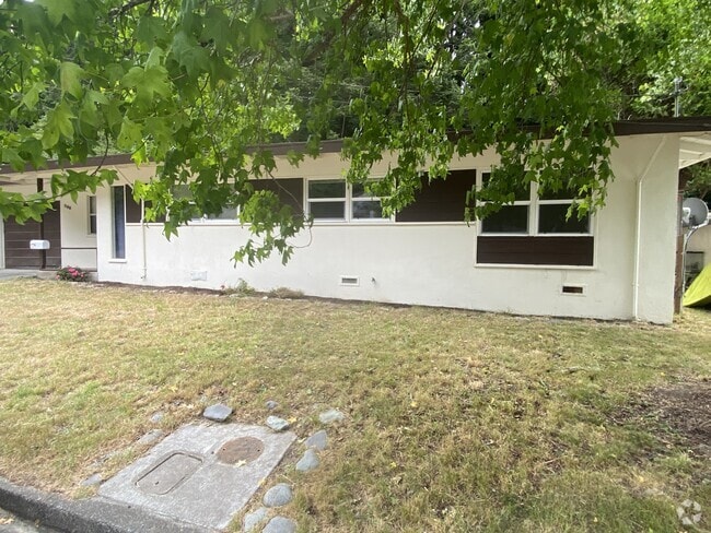 Building Photo - 588 Beverly Dr Rental