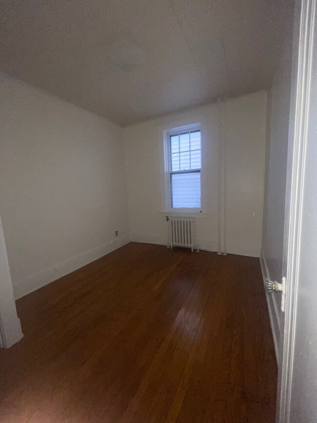 Building Photo - 39 Jeanette St Unit 1