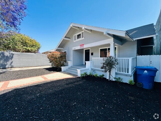 Building Photo - 14726 Friar St Rental