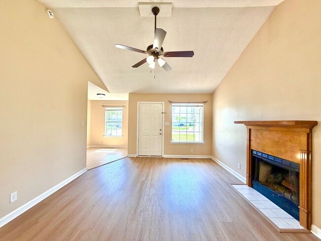 Photo - 1215 Marla Dr