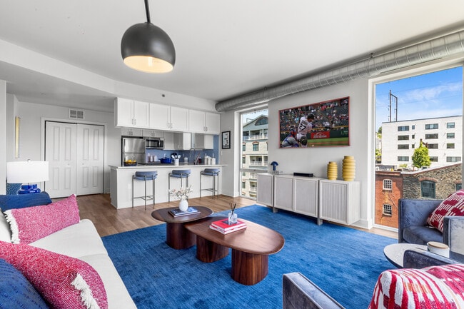 Apex Manayunk