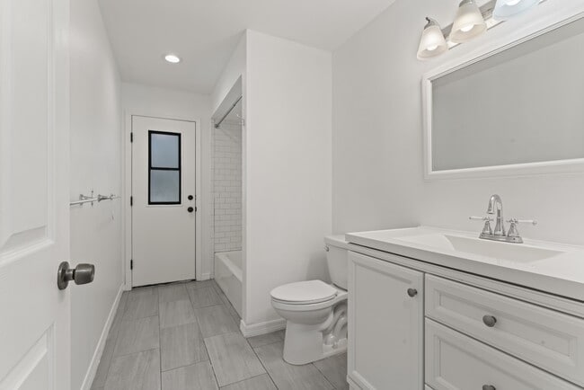 Photo - 4404 Meadow Creek Cir