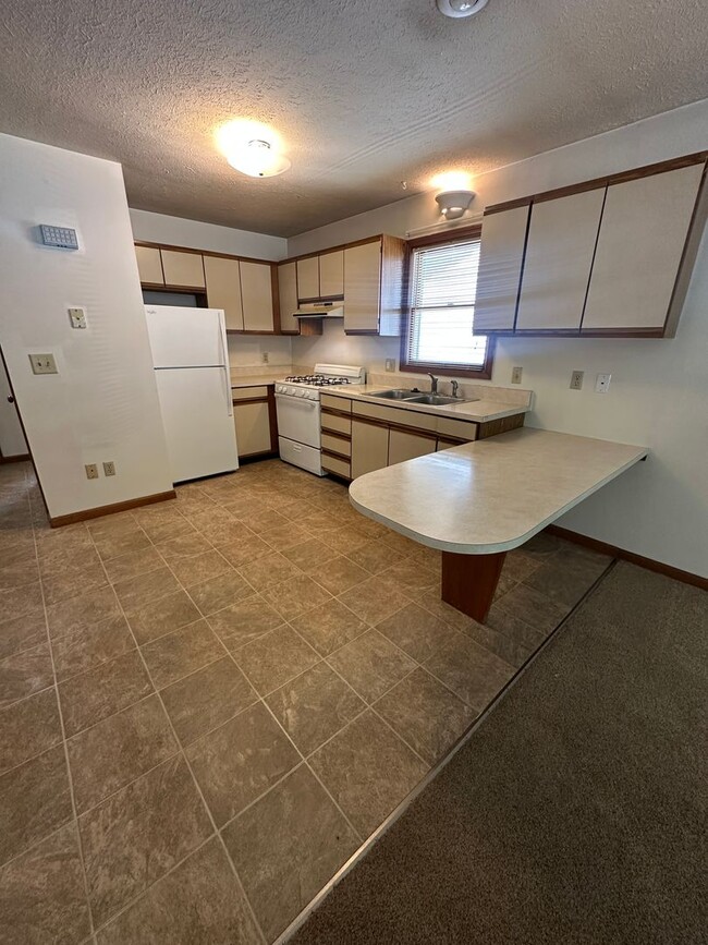 Photo - 1003 Zollinger Rd Unit 1003-B