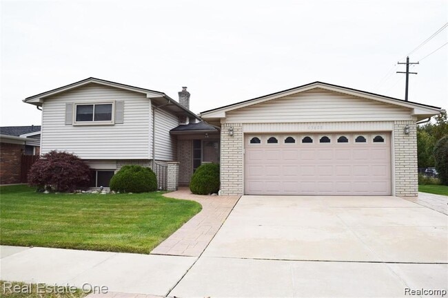 Building Photo - 43608 Lombardy Dr