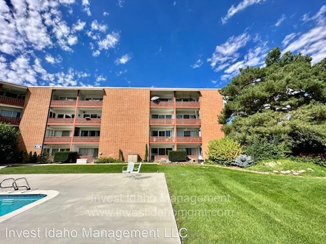 2 br, 1 bath House - 3701 W Crescent Rim D... - 2 br, 1 bath House - 3701 W Crescent Rim D...